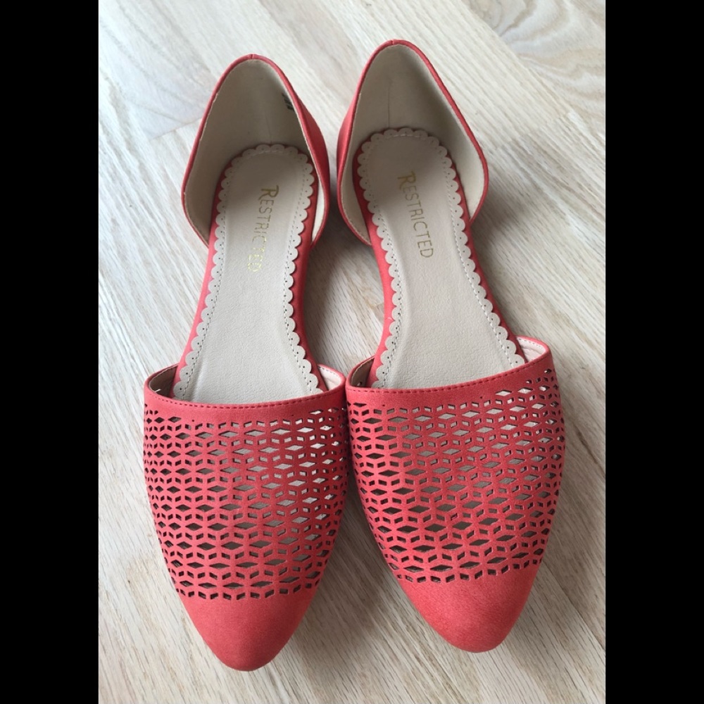 Restricted Coral Flats Size 9.5 Brand New